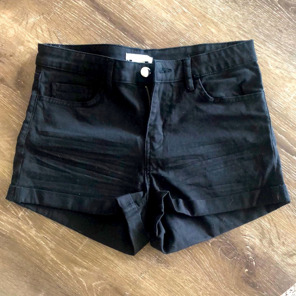 Black H&M shorts, size 6